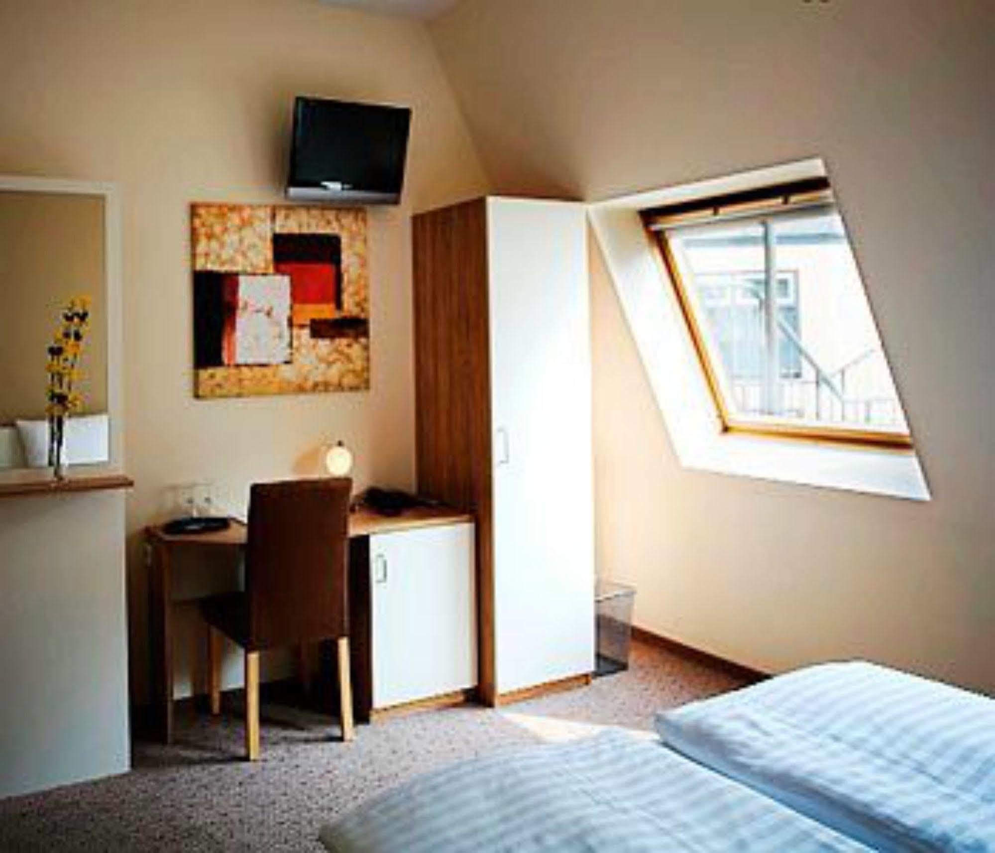 Hotel Nu Wave 3*